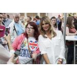 03-09-2015 - Medienagentur Greiffenberg - Unter_uns Fantreffen_2015 - Fan_mit_Claudelle_Deckert.jpg